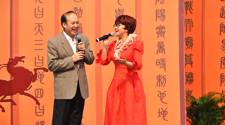 蔡明 郭達(dá)“牽手”20年，驚爆針扎郭達(dá) 3030說 小品 春晚 黃土坡 機(jī)器人趣話 打針 蔡明 郭達(dá) 3030說  第5張