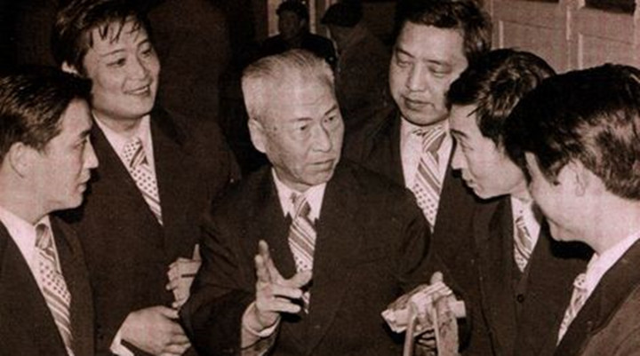 李潤(rùn)杰（相聲第六代傳人下） 快板書創(chuàng)立人 李潤(rùn)杰 名家堂  第1張